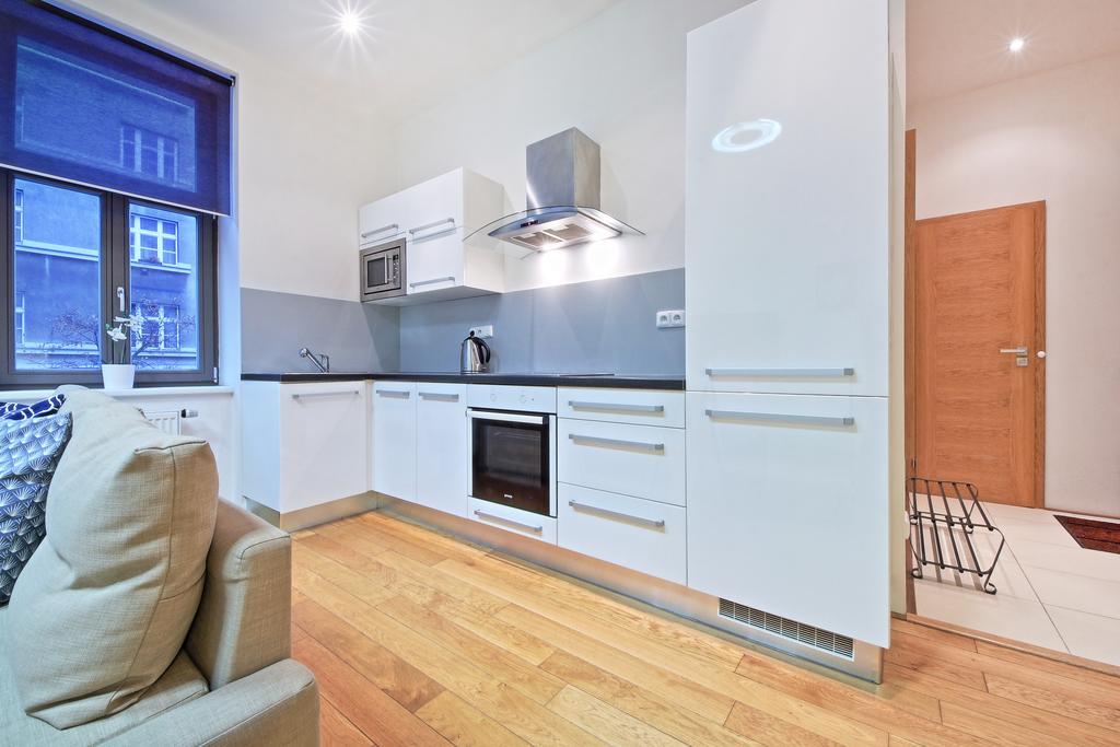 Family Apartments Прага Экстерьер фото