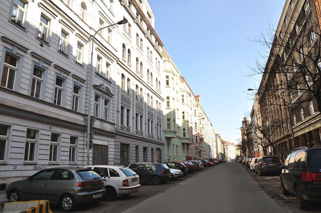 Family Apartments Прага Экстерьер фото