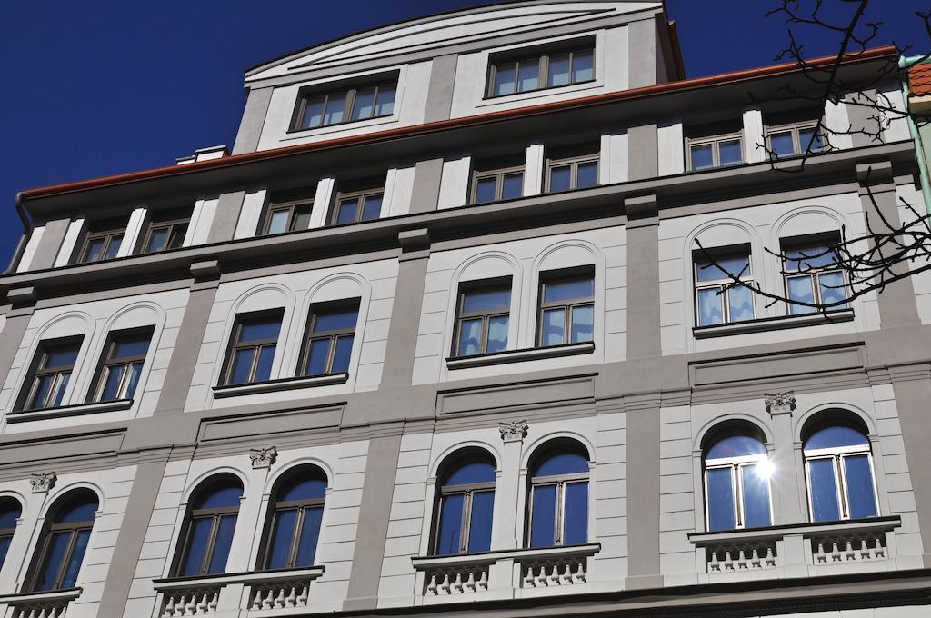 Family Apartments Прага Экстерьер фото
